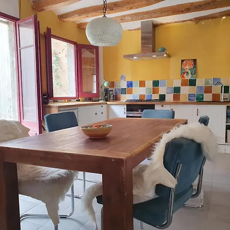 Casa *